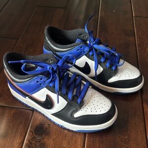 Nike Kids’ Dunk Low Basketball Sneaker - LIKE NEW excellent condition